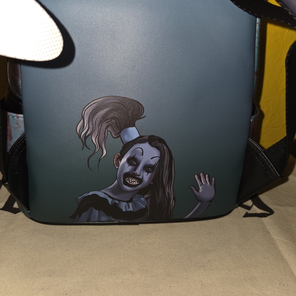 Loungefly Terrifier Art The Clown Blood Splatter Mini Backpack - Picture 6 of 7
